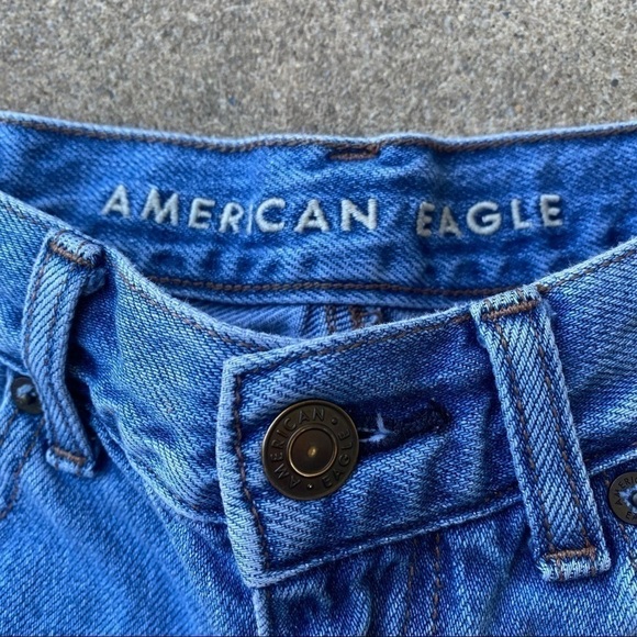American Eagle Mom Short - Picture 2 of 5